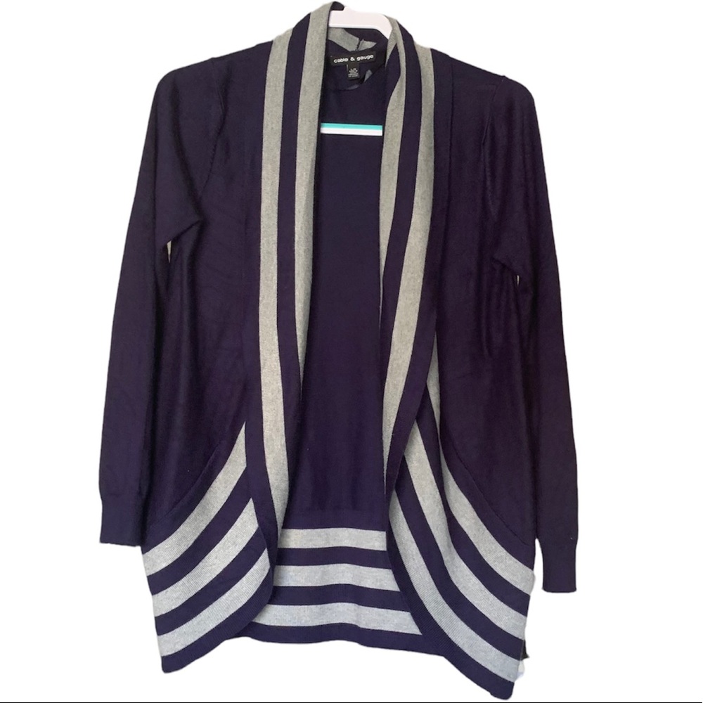Navy blue cardigan with gray stripes from the brand cable and gauge size large